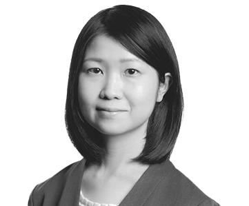 Eri Akiyama, MoloLamken LLP Photo